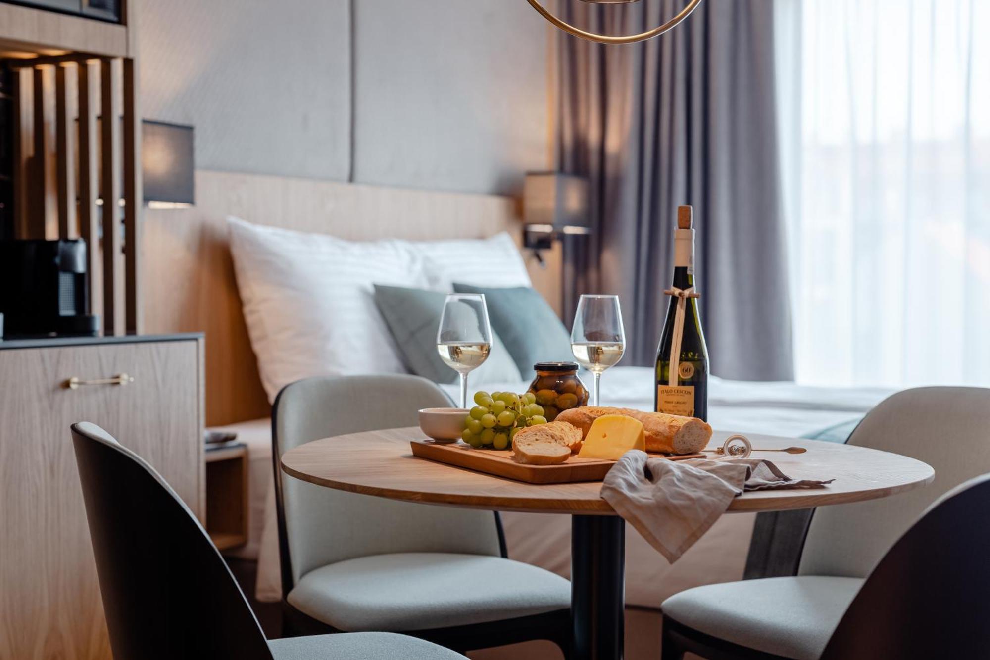Deo Plaza Apartamenty Premium By Rent Like Home Гданьск Экстерьер фото